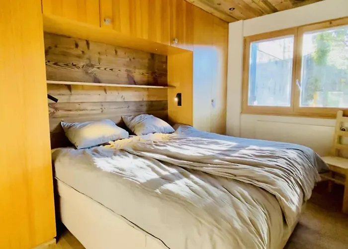 Appartement In Near Lift